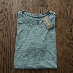 NWT Patagonia Women’s Capilene Cool Daily Shirt Feather Gray